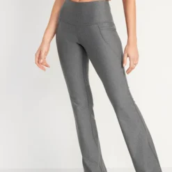 Old Navy High-Waisted PowerSoft Slim Flare Pants For Women -Deals Wearfluxo Store https3A2F2Foldnavy.gapcanada.ca2Fwebcontent2F00502F3332F3962Fcn50333396.jpg 640x