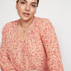 Old Navy Crinkled Smocked Poet Swing Blouse For Women -Deals Wearfluxo Store https3A2F2Foldnavy.gapcanada.ca2Fwebcontent2F00522F4582F6712Fcn52458671.jpg 640x