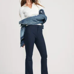 Old Navy High-Waisted Pixie Flare Pants For Women 32 Old Navy High-Waisted Pixie Flare Pants For Women -Deals Wearfluxo Store https3A2F2Foldnavy.gapcanada.ca2Fwebcontent2F00522F6202F2802Fcn52620280.jpg 640x