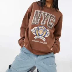 Ardene Graphic Crew Neck Sweatshirt In Brown | Size | Polyester | Fleece-Lined