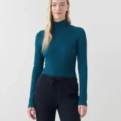 Fine Rib Turtleneck Top -Deals Wearfluxo Store https3A2F2Fwww.roots .com2Fdw2Fimage2Fv22FBGGS PRD2Fon2Fdemandware.static2F 2FSites roots master catalog2Fdefault2Fdw93b844a52Fimages2F38020204 835 a.jpg3Fsw3D120026sh3D120026sm3Dfit 640x